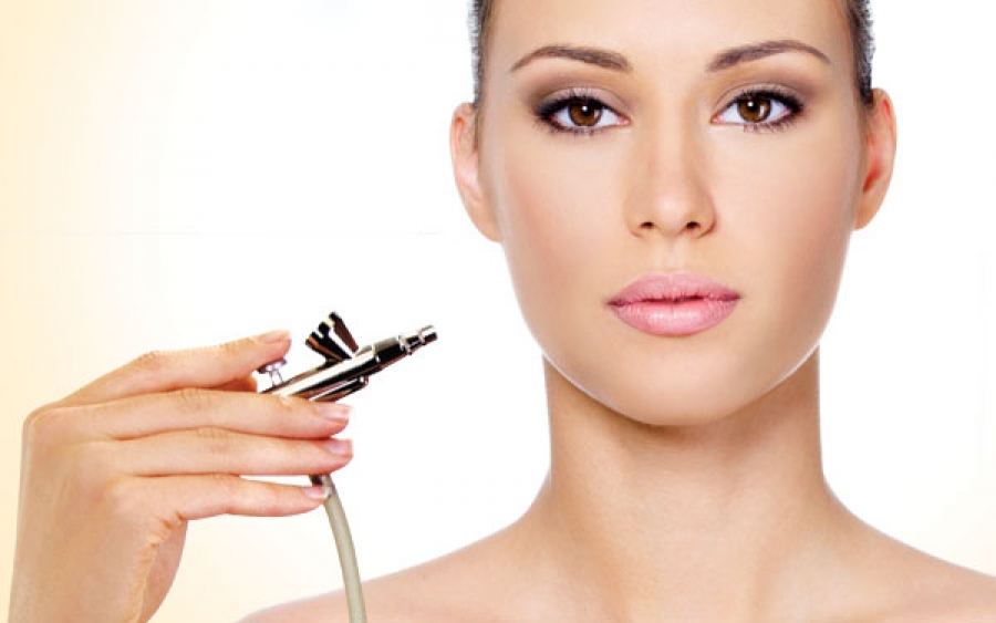 The How, What, Why and When of Airbrush Makeup