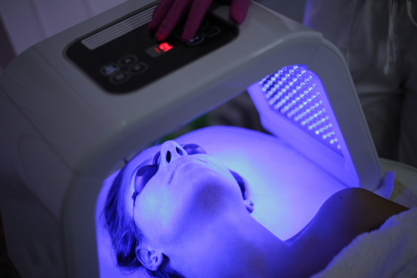 Light Work: Enhancing Outcomes &amp; Growing Incomes with LED Light Therapy 