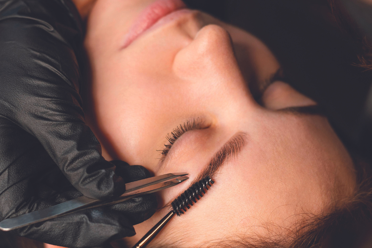 Brow Wow: All About Eyebrow Extensions  